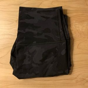 Lululemon Aligns Camo multi grey